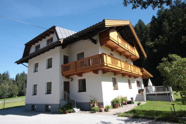 Gaestehaus Hauser Hainzenberg Eksteriør bilde