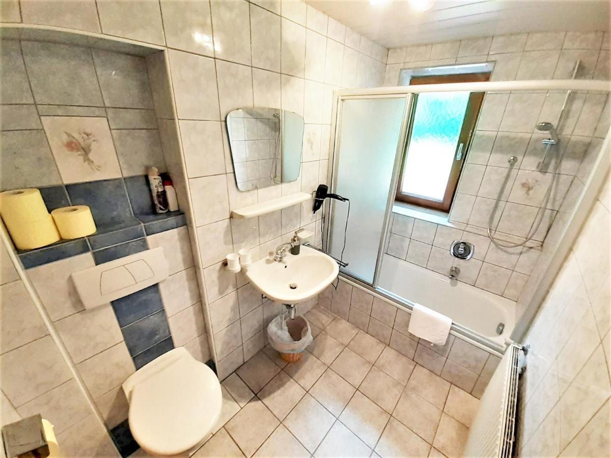 Gaestehaus Hauser Hainzenberg Eksteriør bilde